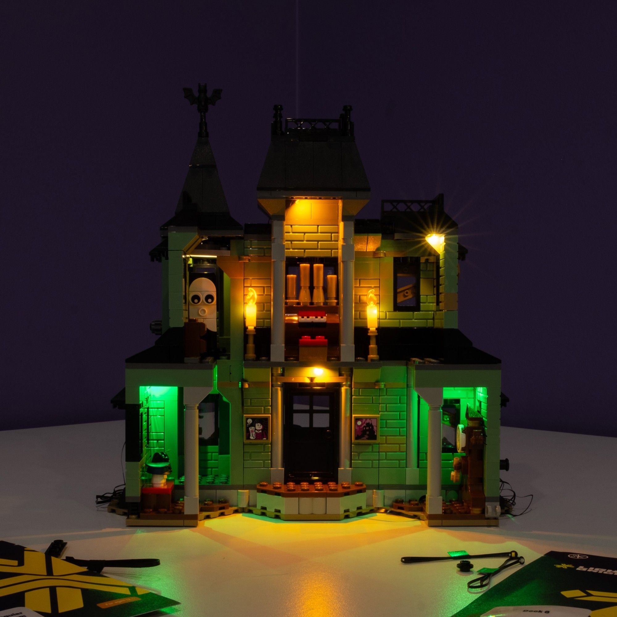 Millionspring Casa Stregata Con Luci LED - Set Building Block 1275 Pezzi - Horror Per Halloween