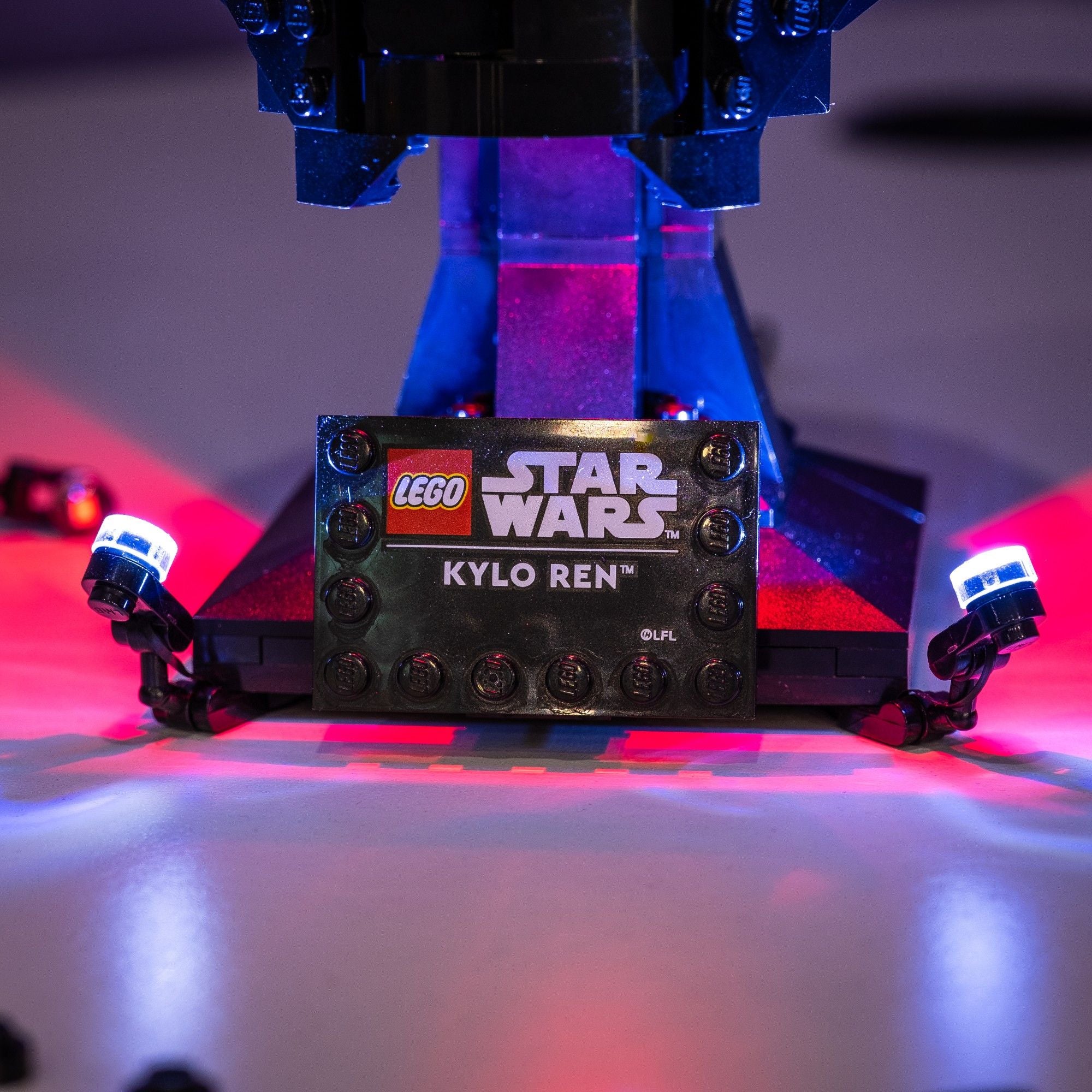 LEGO® Kylo Ren Helmet #75415 DIY Light Bundle – Light My Bricks UK