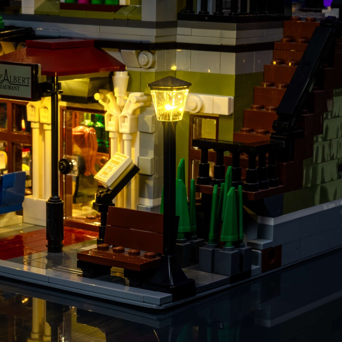 Light Kit for LEGO® Parisian Restaurant #10243
