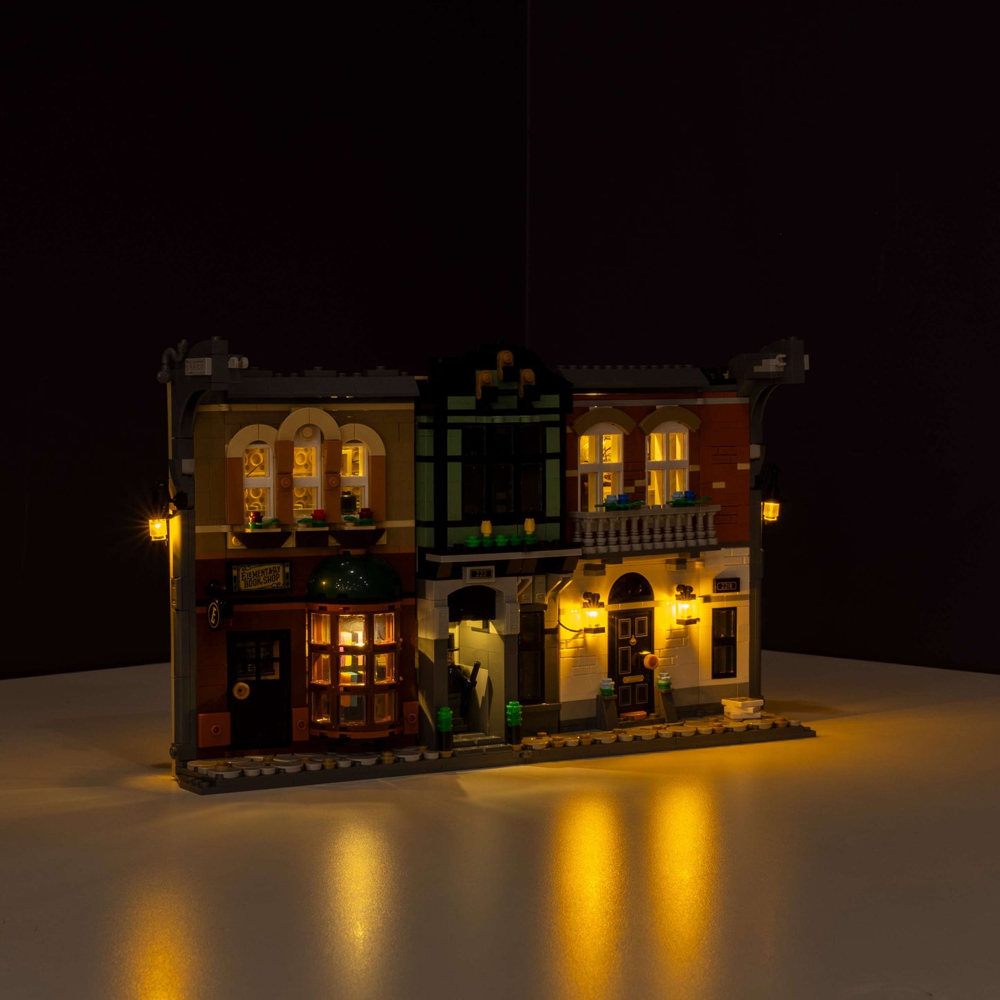 LEGO® Sherlock Holmes: Book Nook #10351 DIY Light Bundle